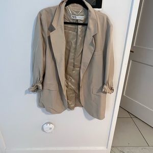 Tan oversized blazer